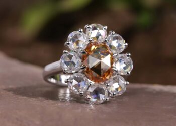 Matching Pair Diamonds: The Ideal Choice for Custom Jewelry